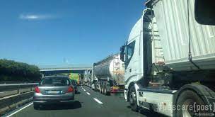 L'incidente è avvenuto nel tratto compreso tra vasto nord e val di sangro in direzione di bologna. Incidente A14 Oggi Scontro Tra 2 Mezzi Pesanti Traffico E Code In Autostrada Pescarapost