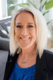 Ashley Bahr's Instagram, Twitter & Facebook