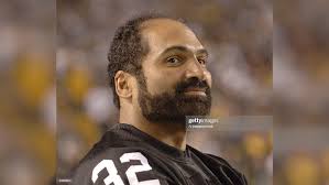 Pittsburgh Penguins Honor Franco Harris During Thursday's Game