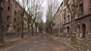 Abandoned Street Na Nivach In Usti Nad Labem Czech Republic 2016x1136 Abandoned Abandoned Places Mountain City