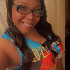 Esha Jones's Instagram, Twitter & Facebook