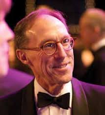 GIVING LIGHT, GIVING HOPE.