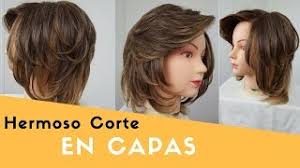 Procura tener cerca un lavamanos, una toalla para colocar sobre tus hombros, un peine, unas pinzas la cola deberá estar centrada, de lo contrario, las capas pueden salir torcidas. Corte En Capas Cabello Corto Leonardo Ramirez Youtube