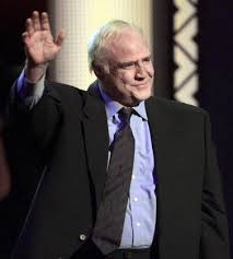 Rather, it must speak to his will and need that he lived so long so out of shape and humour. Zum Tod Von Marlon Brando Der Don Tritt Ab Der Spiegel