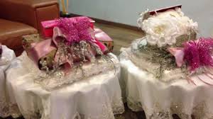 Gubahan bunga hantaran tidak mengambil masa yang lama untuk disiapkan, tetapi adalah digalakkan untuk anda buat. Cara Membuat Gubahan Hantaran Lelaki Kata Kata