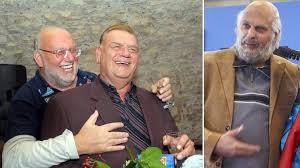 Grab your guitar, ukulele or piano and jam along in no time. Jan Nedved Extra Cz