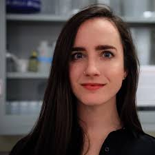 Fun, fast-paced research competition 3-Minute Thesis features top podcaster  as guest judge