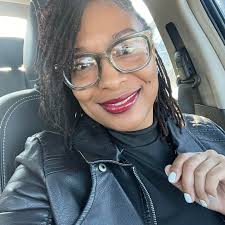 Your “now” is not a holding pattern💥 It's time to move ⬇️ Don't confuse  “stuckness” with laziness. Chef Tregaye's journey proves i that alignment  isn't always easy or pretty. She manifested her