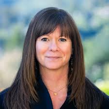 Kim Kulp's Instagram, Twitter & Facebook