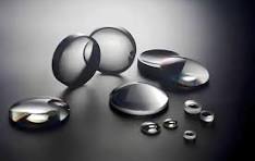 Präzisionsführungen für asphärische Linsen aus geformtem Glas