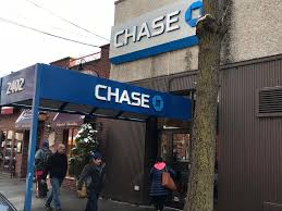 This traditional brick and mortar bank is a national bank that serves the entire country. Chase Bank Bronx Little Italy Arthur Avenue