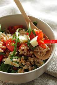 Insalata Di Farro Con Rucola Pomodorini E Formaggio Ricette Insalata Di Farro Ricette Vegetariane