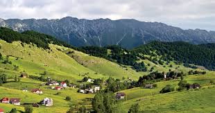 Limba română nu se aude decât de sărbători şi e folosită doar atunci când vin musafiri români. Cele Mai PitoreÈ™ti Sate De Munte Din Romania