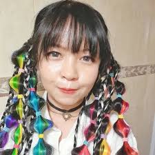 Nunu Datau waktu kecil kenes judes2... Kesininya peran kek dia diganti Amel  Carla.. udah gedenya mereka berdua cantikkk bener.. kecilnya juga cuby2  cantik