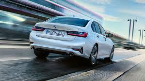 Through the new design language, the sports saloon is connecting the successful history with the future. Bmw 3 Series Saloon New Vehicles Bmw Uk