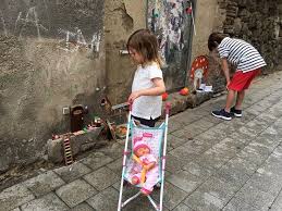 Siempre que un niño pierde uno de sus dientes de leche, se convierte en un momento para recordar, que los padres intentamos que se convierta en un momento mágico y emocionante. La Casa Del Ratoncito Perez En Barcelona Barcelona Colours