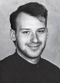 Player photos for the 1988-89 Sudbury Wolves at hockeydb.com