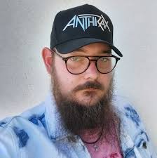 Love this !!!!!!!! Thank you Steve Tidwell for sharing it! If anyone knows  who originally sings this.. please let me know.