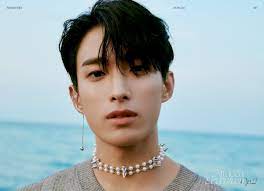 His age is 24 years old as of 2021. Dk Seventeen Wiki Fandom
