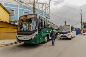Prefeitura de Paranaguá entrega ônibus novos e amplia acesso ao transporte coletivo na Ilha dos Valadares