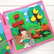 Maison De Poupee De Livre Tranquille 2 Poupees Et 2 Ensembles De Vetements 77 Pieces Livre Tranquille De Feutre Pour Deux Poupees Maison De Poupee De Livre Felt Quiet Books