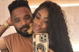 Erika Januza posta foto em clima de romance com Arlindinho e seguidores reagem: 'Casal lindo'