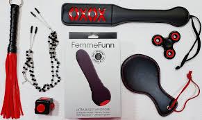 Review: Ultra Bullet Rechargeable 20 Function Mini Vibrator by FemmeFunn -  Betty Butch