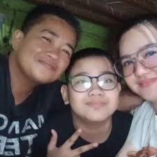 Sharing personal interests and relationships in a community