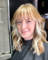 Amanda Kindred's Instagram, Twitter & Facebook