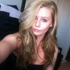 Dani Henderson's Instagram, Twitter & Facebook