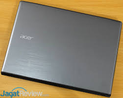 Periksa promo,review, spesifikasi, warna (black/gray/silver/white/red/pink/orange/gold/yellow/green/blue/purple/brown/other), release. Review Acer Aspire E5 476g Laptop Murah Untuk Gaming Editing Page 2 Of 7 Jagat Review