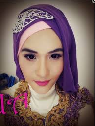 Make up wisuda natural dan simple. Kamu Bisa Lho Make Up Sendiri Dengan 5 Tutorial Make Up Natural Untuk Wisuda Yang Simpel Dan 4 Tips Agar Make Up Wisudamu Tahan Lama