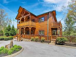 With everything in mind from family reunions to church groups, business retreats and more, you will find exactly what you need, including large living areas for relaxing inside or out on the private decks, exciting game rooms, soothing hot tubs and so much more! Big Sky Lodge Ii Cabin In Gatlinburg W 7 Br Sleeps28