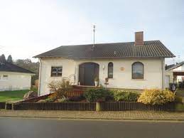 Das grundstück hat eine größe von 6.204 qm und ist durch die vorhandene bebauung aus den 1950er jahren erschlossen. Haus Zum Verkauf 66701 Beckingen Mapio Net