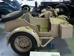 Jetzt neu oder gebraucht kaufen. Eine Bmw R75 Mit Beiwagen Aus Dem Jahr 1944 Verkehrszentrum Des Deutschen Museums Munchen August 2020 Fahrzeugbilder De