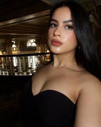 Full face of @milanicosmetics 💋 • • • • • #milanicosmetics #makeuplover  #explore #explorepage✨#girlmakeup #oldmoney #lifestyle #pinterest  #pinterestgirl