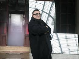 Beacause #bnview loves #art #models #fashion and #alberelbaz here we have an excellent documentary about how is it during the fashion week madness.we do not. S 4g0bon5by8fm
