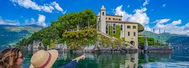 Tra le bellezze del #lagodicomo #villaserbelloni domina l'abitato del centro storico di #bellagio. Lake Como For You Best Tours At Lake Como With Local Experts