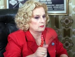 Ο λόγος για την πηνελόπη πιτσούλη, της οποία η καριέρα ξεκίνησε την δεκαετία του 1980. Phneloph Pitsoylh Prepei Na Timwrh8oyn Den Hmoyn Ypopsiasmenh News Youweekly