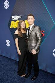 American Idol' alum Scotty McCreery expecting baby boy with pregnant wife