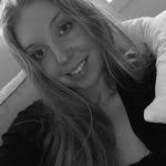 Victoria Hellman's Instagram, Twitter & Facebook