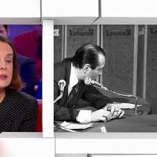 Sur le célèbre canapé rouge de vivement dimanche, michel drucker nous fait revivre le parcours de personnalités d'horizons aussi variés que ceux de la chanson, de la littérature, du cinéma ou de la politique. Video Jacques Chirac Ce Jour Ou Il A Fait Une Confidence Pas Tres Glorieuse Sur Les Femmes Femme Actuelle Le Mag