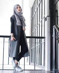 Grosir perlengkapan muslimah yang nyaman dan trendy. Model Busana Muslim Wanita Kekinian Model Pakaian Hijab Gaya Busana Model Pakaian