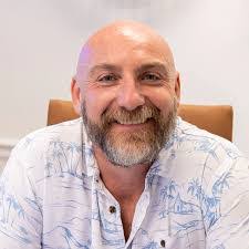 Dan Manson's Instagram, Twitter & Facebook