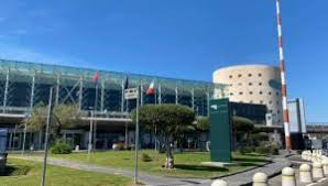 Chiuso l'aeroporto di catania a seguito dell'eruzione dell'etna e del vento che, secondo la domani, su disposizione della prefettura di catania, l'aeroporto di catania sarà chiuso al traffico dalle 8.00. Ultime Notizie Aeroporto Di Catania Fontanarossa News