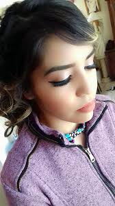 V∆lentine •cosmetología•