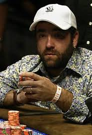 Players vie for final table spot at WSOP