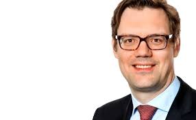 Just instruct your bank outside india to transfer funds to deutsche bank india (swift / bic code deutinbbpbc), along with our correspondent bank details. Private Banker Wird Chef Der Deutschen Bank Osterreich