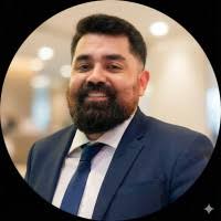 200+ perfiles de «Erick Solis»