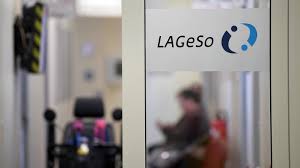 Im jahr 2009 kam ihr gemeinsamer sohn zur welt. Bei Arbeitszeit Offenbar Geschummelt Ehemann Von Familienministerin Giffey Aus Beamtenjob Entlassen Rt De